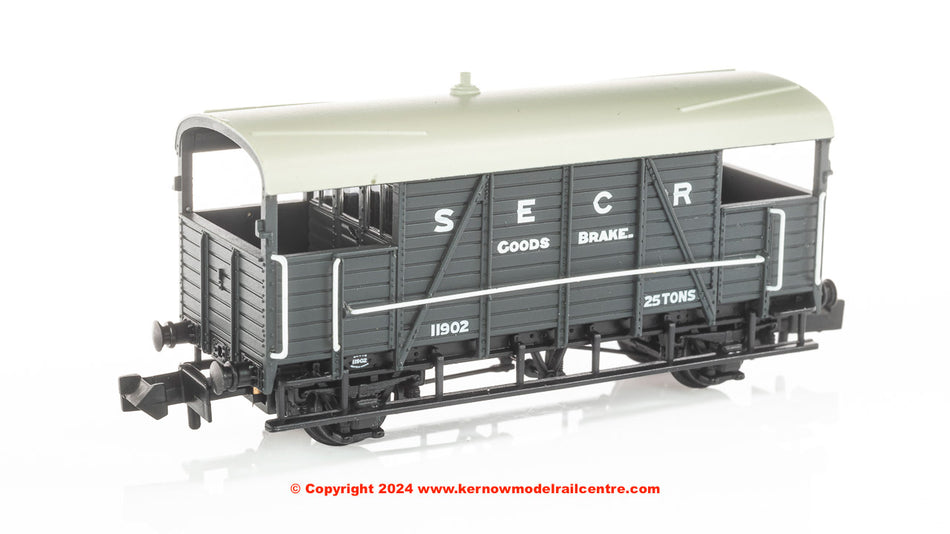 378-025 Graham Farish SECR 25T Dance Hall Brake Van