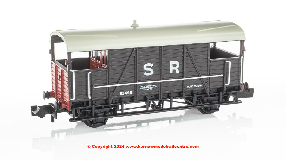 378-026A Graham Farish SECR 25T Dance Hall Brake Van