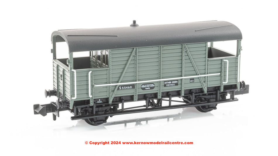 378-027A Graham Farish SECR 25T Dance Hall Brake Van