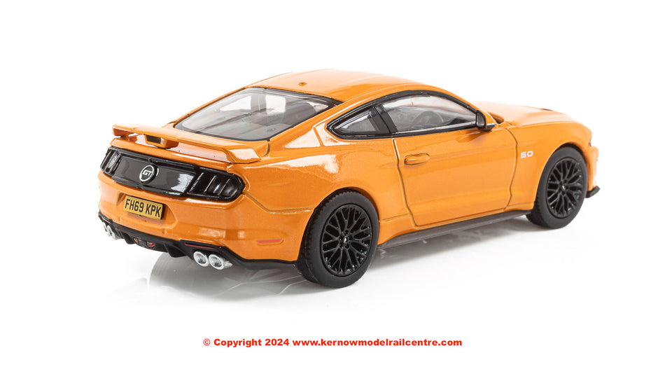 VA15502 Corgi Vanguards Ford Mustang Mk6 GT Fastback