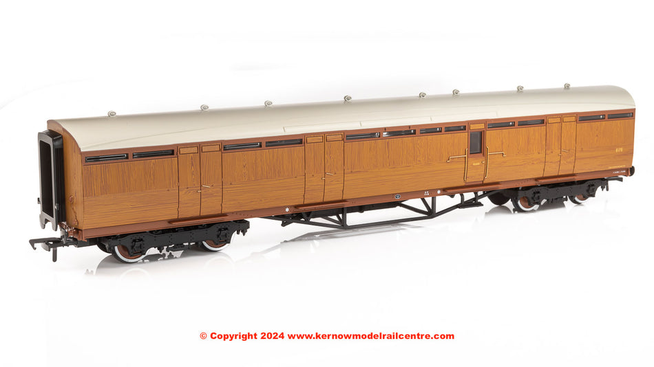 34-360 Bachmann LNER Thompson Full Brake LNER Teak Effect