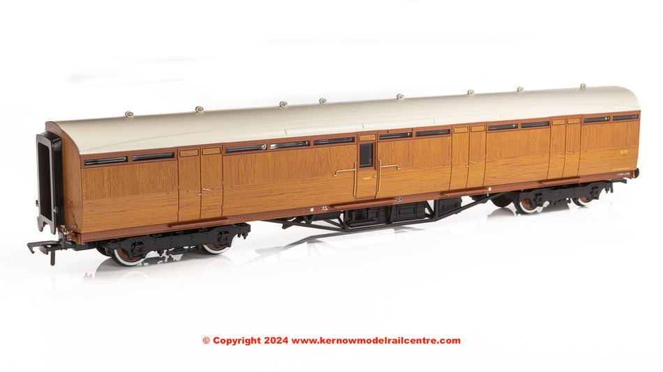 34-360 Bachmann LNER Thompson Full Brake LNER Teak Effect