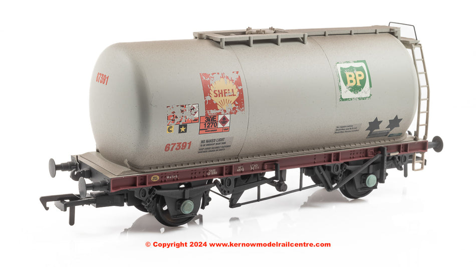 37-577B Bachmann BR 45T TTA Tank Wagon 67391 - Shell-BP wthd