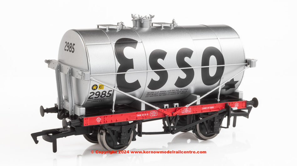 4F-058-001 Dapol 14 Ton Tank Wagon Class A - 298 - Esso Silver