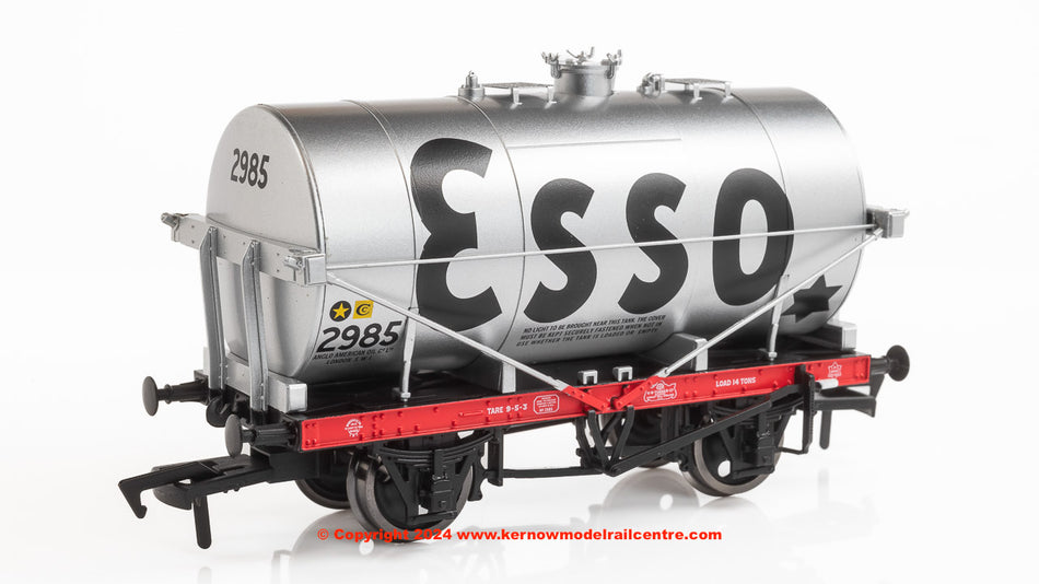 4F-058-001 Dapol 14 Ton Tank Wagon Class A - 298 - Esso Silver