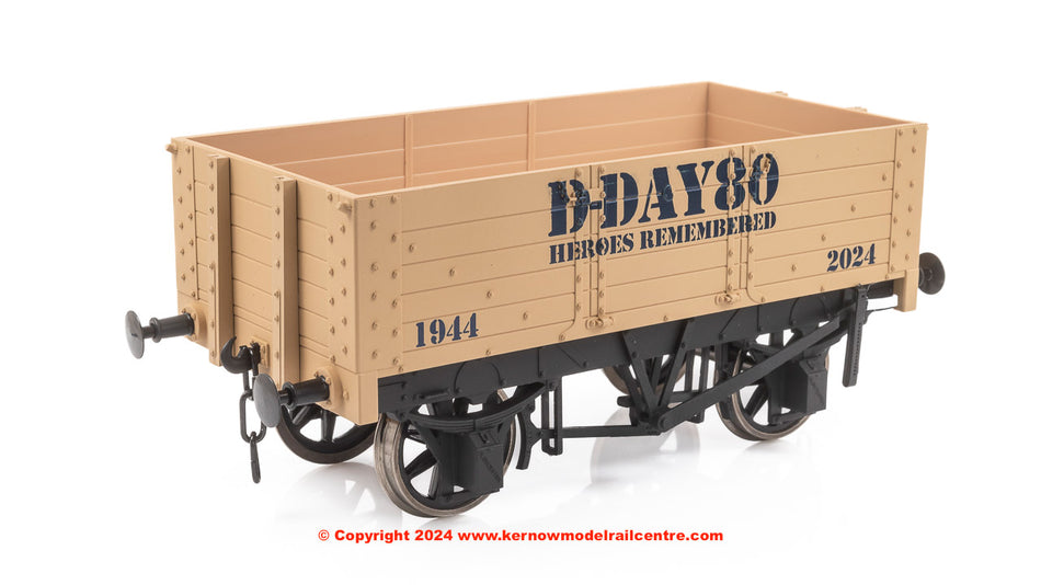 7F-052-015 Dapol 5 Plank Wagon 9ft Wheelbase D Day 80th