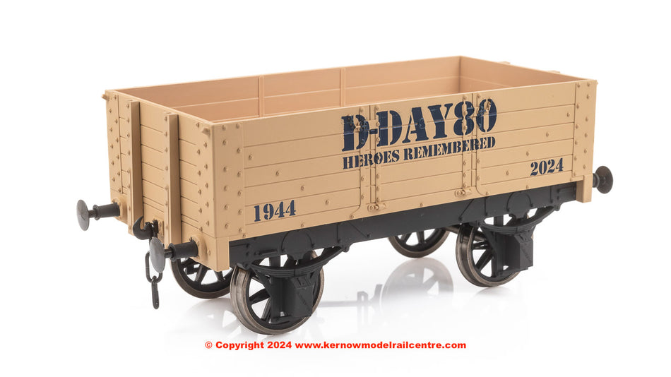 7F-052-015 Dapol 5 Plank Wagon 9ft Wheelbase D Day 80th