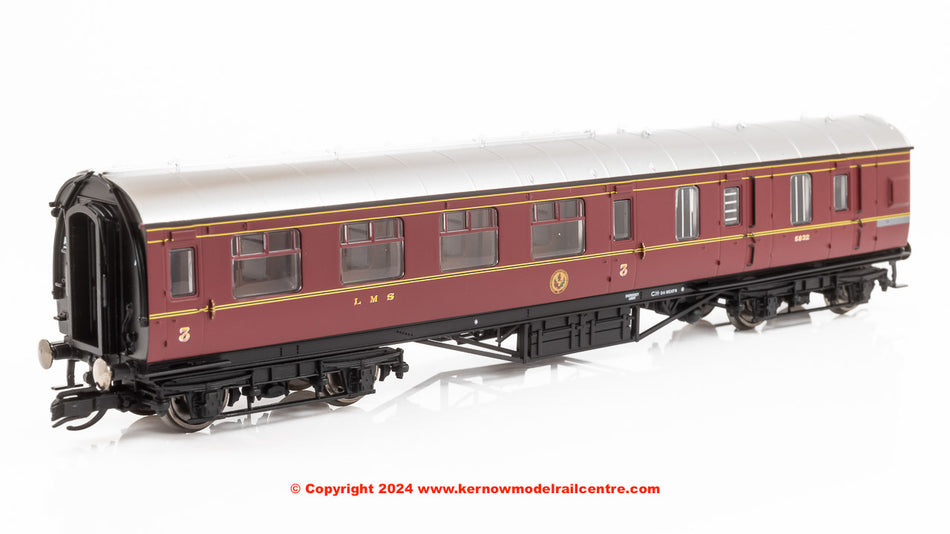 TT4009A Hornby LMS 57ft Brake Third Coach number 5832 LMS