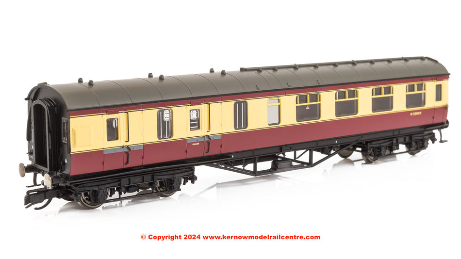 TT4038A Hornby LMS 57ft Brake Third Coach number M5598M in BR