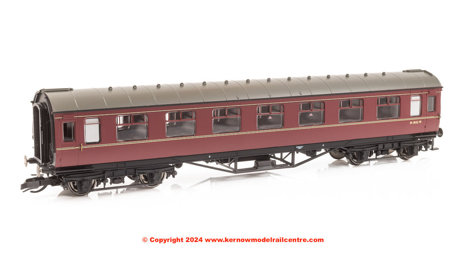 TT4033 Hornby BR 57' Corridor Third, M1832M - Era 5