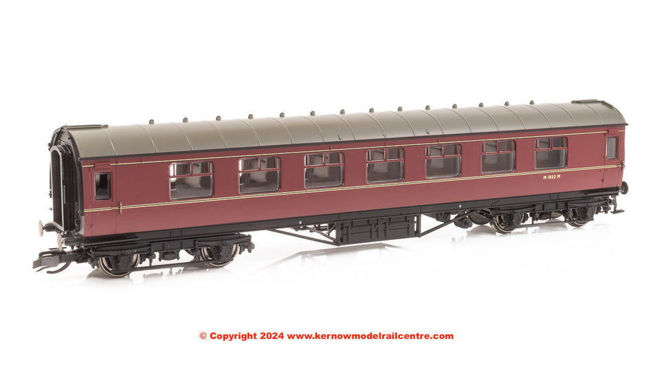 TT4033 Hornby BR 57' Corridor Third, M1832M - Era 5