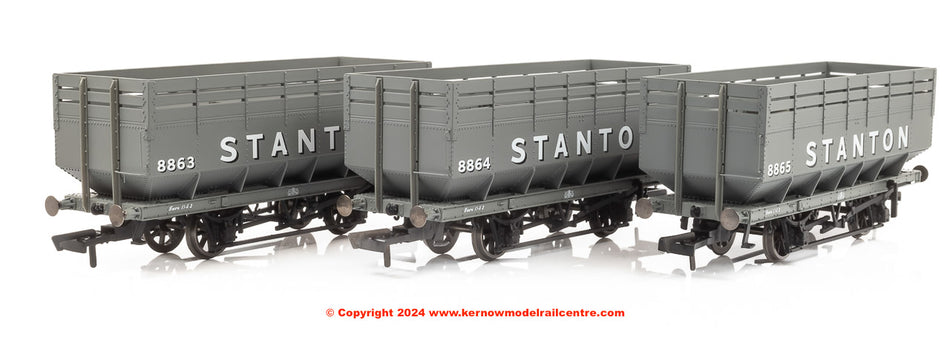 R60254 Hornby Stanton Coke Hopper Wagon Triple Pack