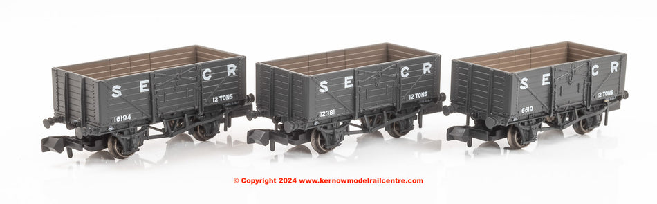 942003 Rapido Wagon Pack 3 - SECR Livery