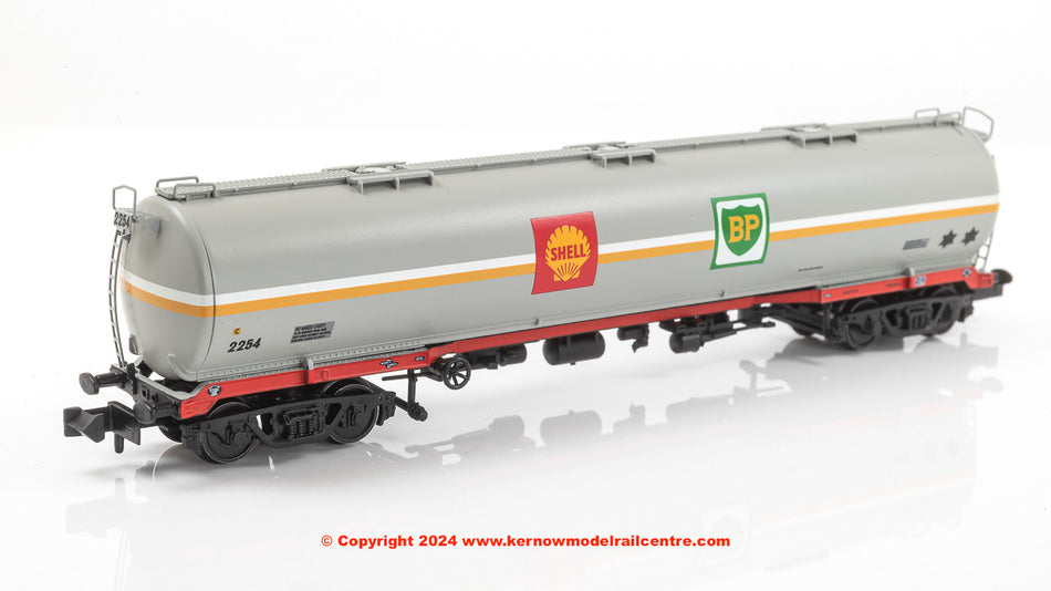 373-564A Graham Farish BR 102T TEA Bogie Tank Wagon Shell/BP