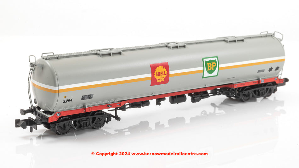 373-564A Graham Farish BR 102T TEA Bogie Tank Wagon Shell/BP