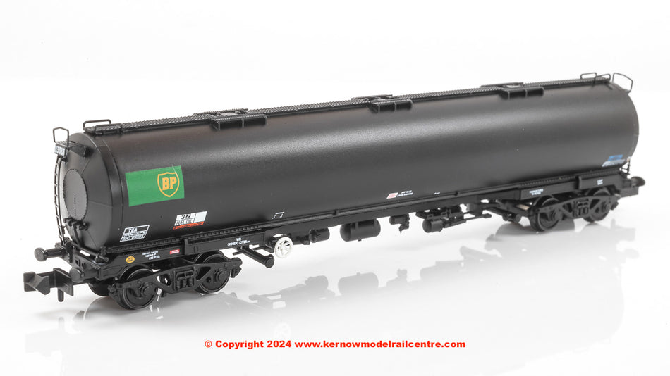 373-566 Graham Farish BR 102T TEA Bogie Tank Wagon 'BP' Black