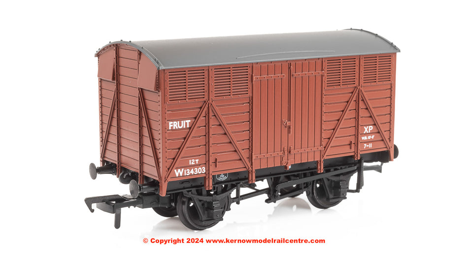 37-754F Bachmann GWR 12 Ton Fruit Van BR Bauxite (Early)
