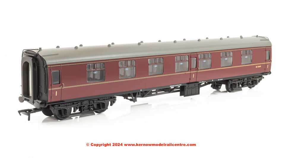 39-151G Bachmann BR Mk1 FK First Corridor BR Maroon