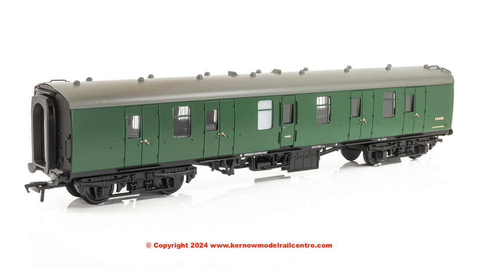 39-178D Bachmann BR Mk1 BG Brake Gangwayed BR (SR) Green