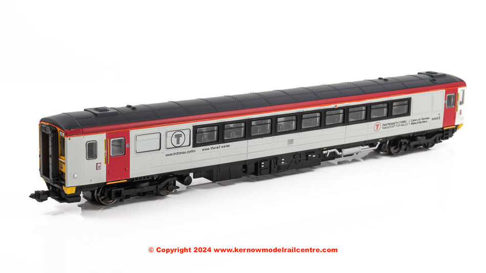 2D-020-005 Dapol Class 153 Single Car Sprinter DMU - 153 333