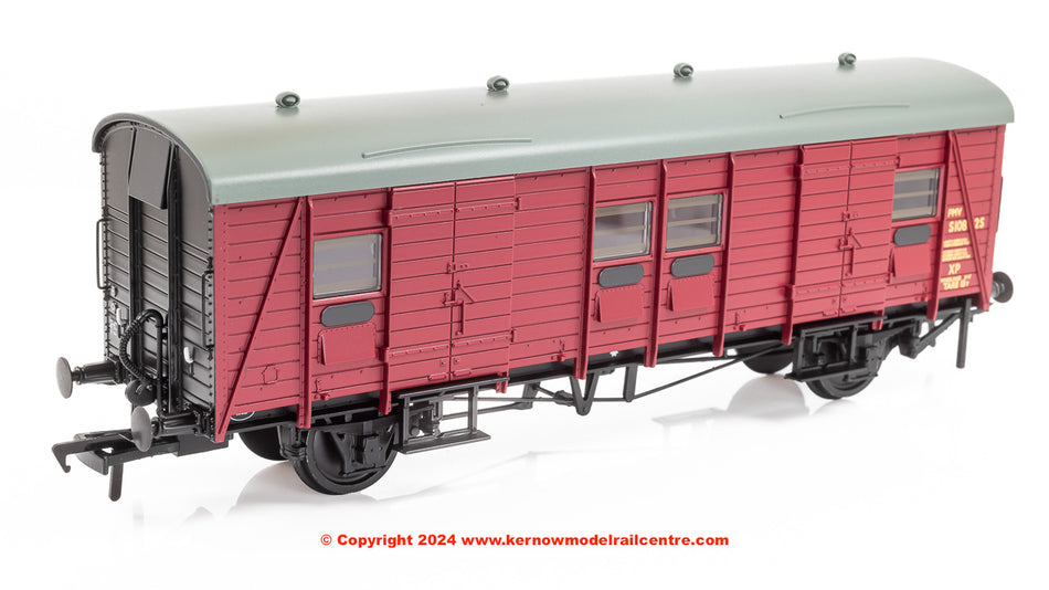 39-526A Bachmann SR PMV Parcels & Miscellaneous Van BR Crimson