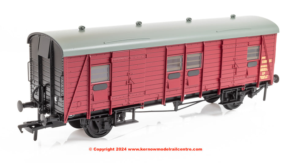 39-526A Bachmann SR PMV Parcels & Miscellaneous Van BR Crimson
