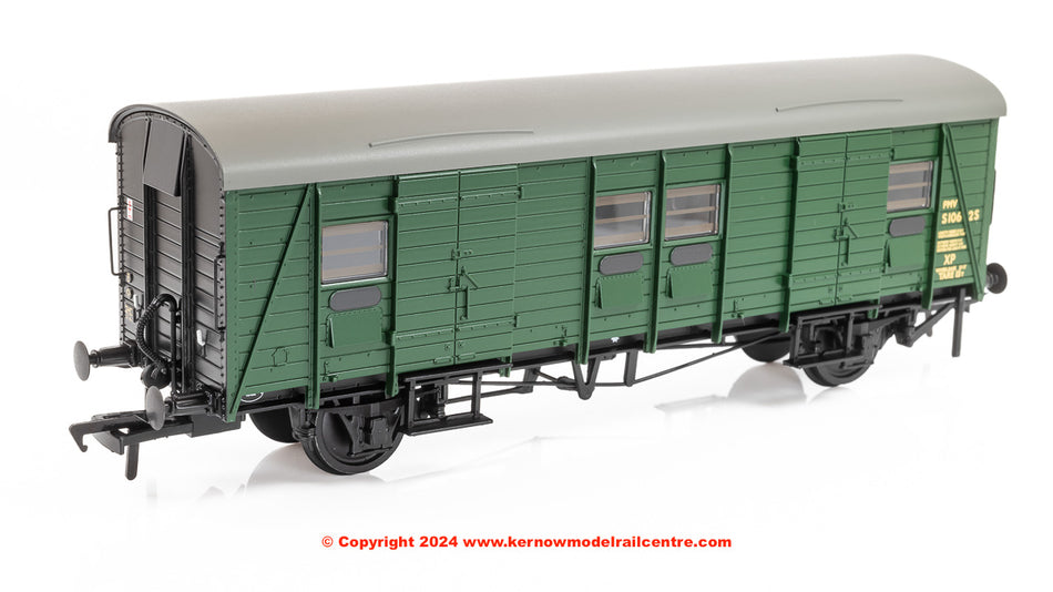 39-527B Bachmann SR PMV Parcels & Miscellaneous Van BR Green