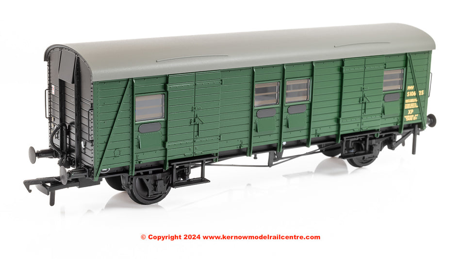 39-527B Bachmann SR PMV Parcels & Miscellaneous Van BR Green