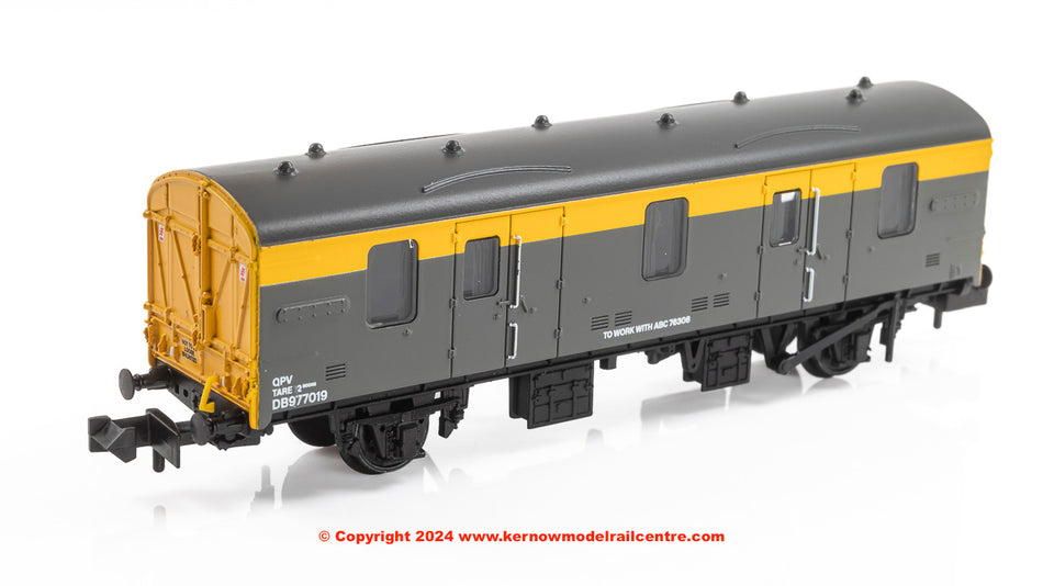 374-645 Graham Farish BR Mk1 QPV (Ex-CCT) Covered Carriage Truck
