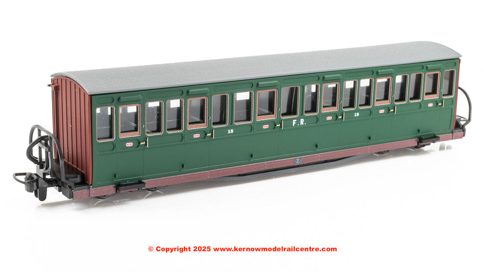 GR603B Peco FR Short Bowsider Bogie Coach - Col Stephens No.18