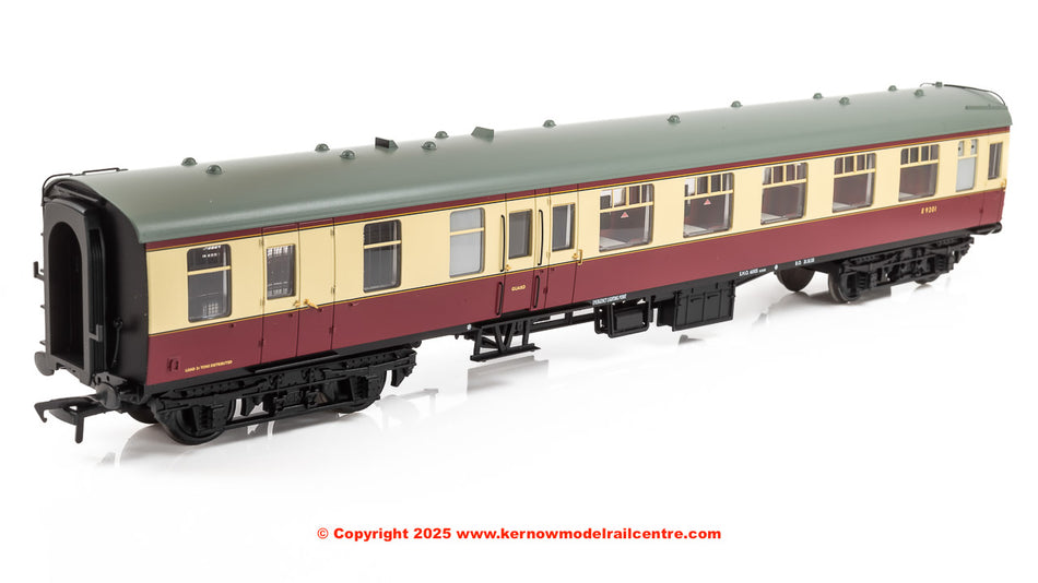 39-800 Bachmann BR MK1 BSO Brake Second Open BR Crimson & Cream