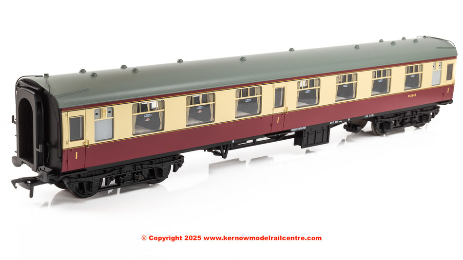 39-825A Bachmann BR MK1 FO First Open BR Crimson & Cream