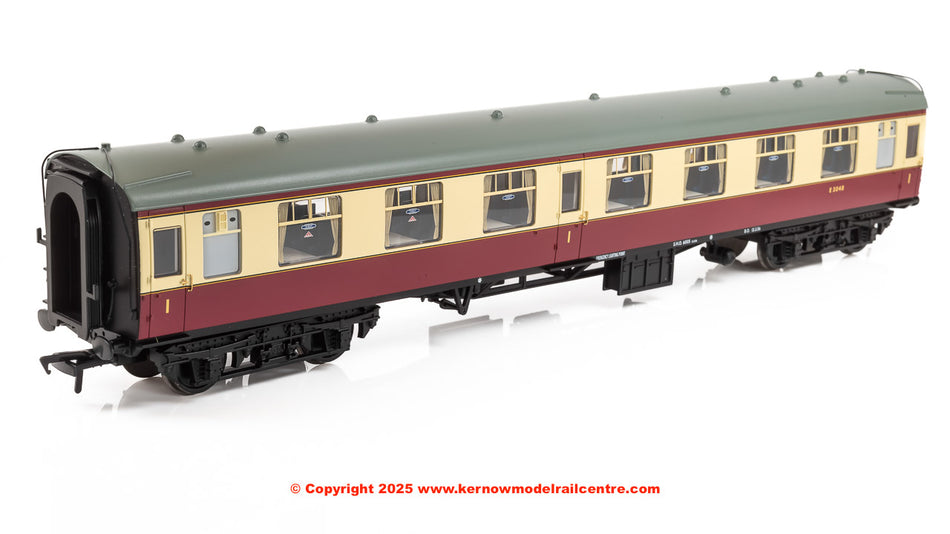 39-825 Bachmann BR MK1 FO First Open BR Crimson & Cream