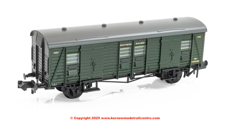 374-418 Graham Farish SR PLV Passenger Luggage Van