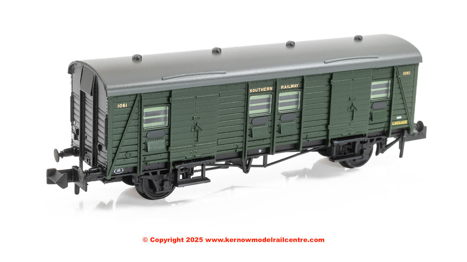 374-418 Graham Farish SR PLV Passenger Luggage Van