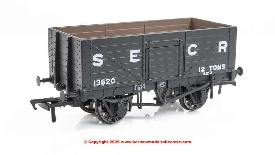 967403 Rapido SECR D1357 7 Plank Wagon SECR (Late) No.13620