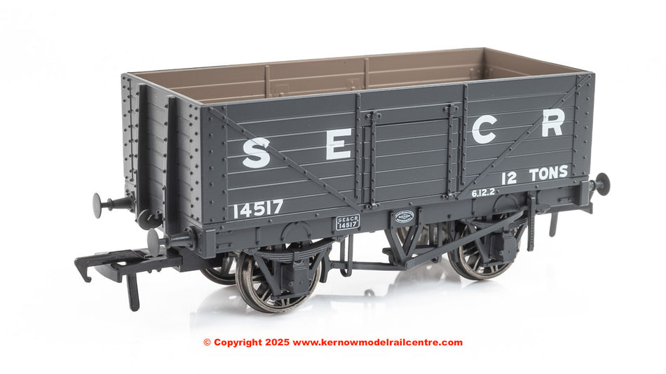967404 Rapido SECR D1357 7 Plank Wagon SECR (Late) No.14517