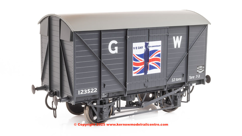7F-066-010 Dapol GW Standard VE Day 80th Anniversary Navy