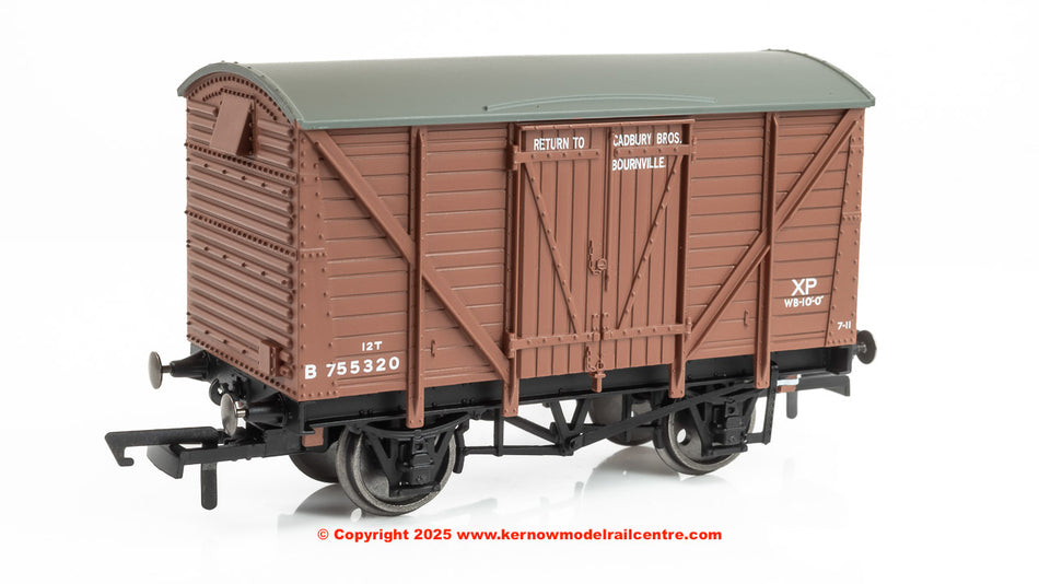 R60280 Hornby BR ex SR Box Van Cadbury B755320