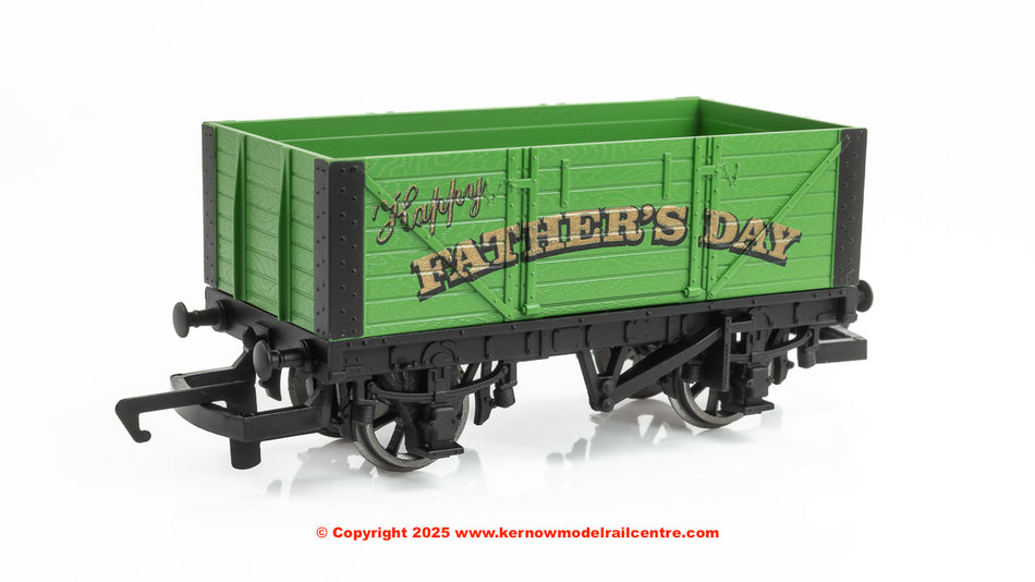 R60284 Hornby Father's Day Wagon