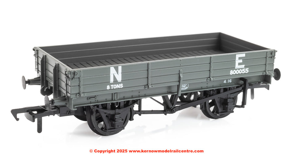 37-944 Bachmann 3 Plank Wagon North Eastern Railway 'NE' Grey