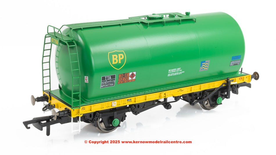 R60291 Hornby TTA Tank Wagon Triple Pack - BP - Era 8