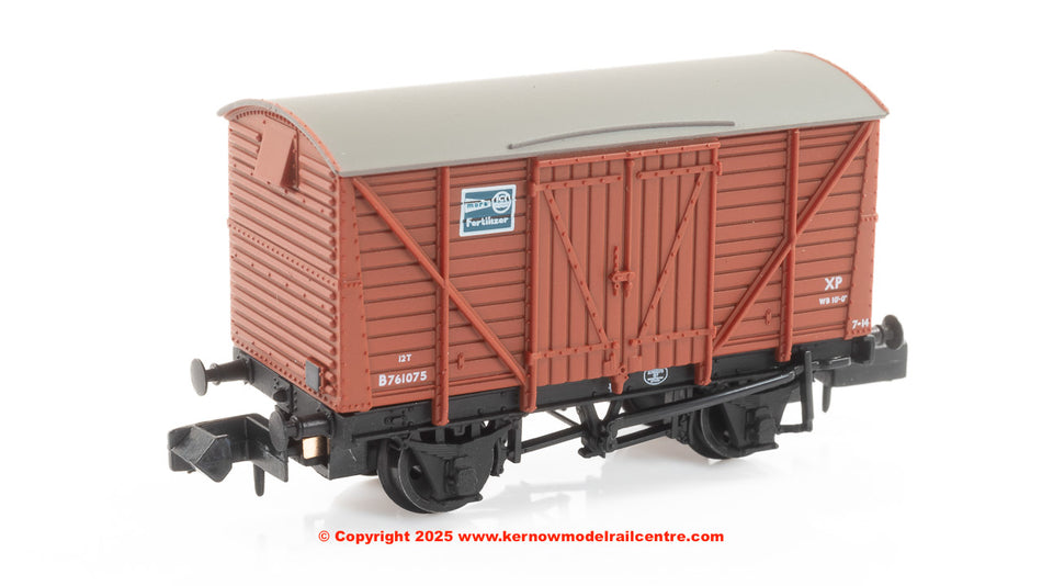 373-705A Graham Farish BR 12T Vent. Van Planked Sides BR Bauxite