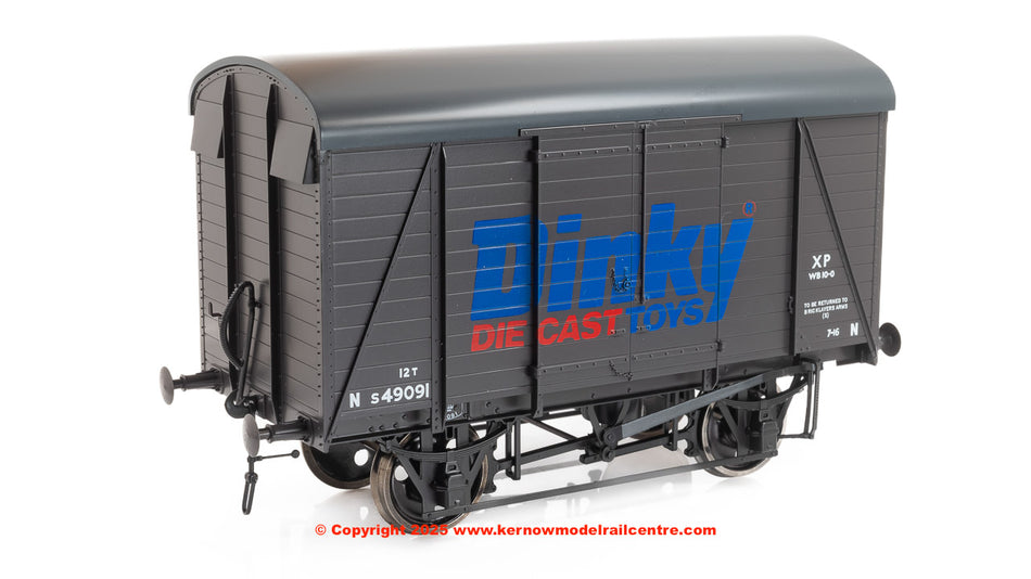 7F-069-009 Dapol Southern Railway 12T Van Dinky