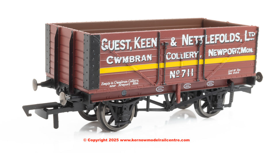R60296 Hornby Guest Keen & Nettlefolds 7 Plank Wagon No111