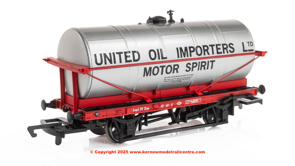 R60293 Hornby 20 Ton Tank Wagon - United Oil Importers - Era 3