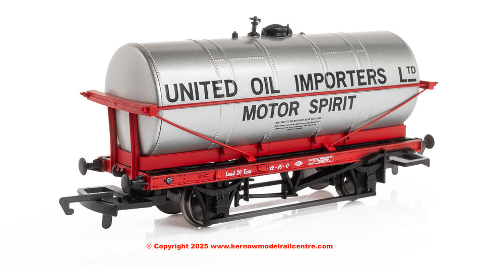 R60293 Hornby 20 Ton Tank Wagon - United Oil Importers - Era 3