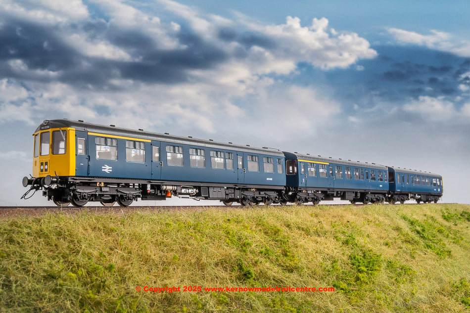 1453 Heljan Class 104 3 Car DMU Set in BR Blue livery
