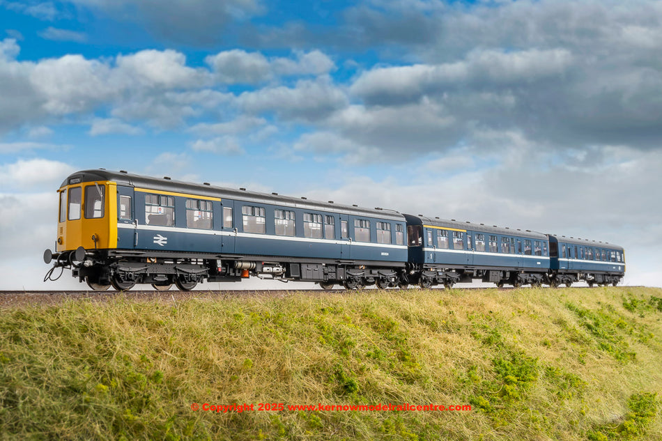 1454 Heljan Class 104 3 Car DMU Set in BR Blue livery