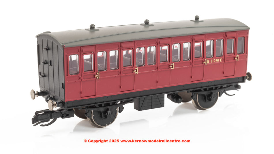 TT4060 Hornby BR 4 Wheel Coach 3rd Class